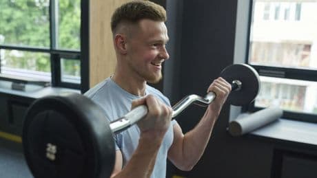 Empowerment im Sommer: Soll man bei Hitze ins Fitnessstudio? Unbedingt!