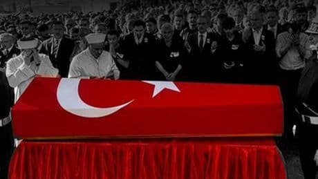 Türkiye şehitlerini uğurluyor! 12 askerimize son görev