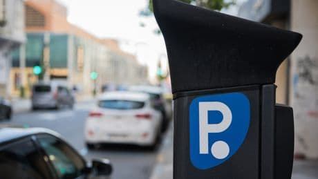 Quishing: Betrug mit gefälschten QR-Codes an Parkscheinautomaten
