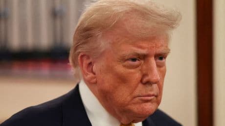 Trump alza il tiro: contro l’Europa dazi al 15-20% anche in caso di accordo
