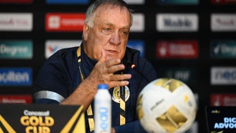 Transferzomer 2025: Advocaat (77) verlengt contract bij Curaçao, oud-Ajacied Mohammed Kudus naar Spurs
