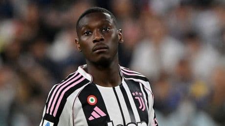 Kolo Muani, le sirene Premier spaventano la Juve: due big bussano alla porta del Psg