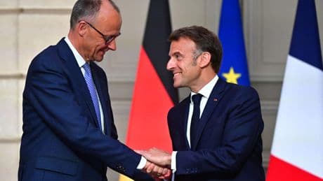 Armement, nucléaire et droit de douane au menu d’Emmanuel Macron lors de sa visite en Allemagne