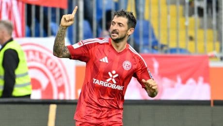 2. Liga heute - Wer zeigt Düsseldorf gegen Schalke 04 im TV?