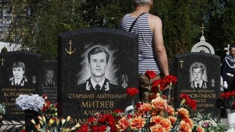 Rusia se olvida del 25 aniversario de la tragedia del 'Kursk', la primera gran crisis de Putin