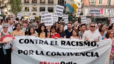 A inmigrante revuelto, ganancia de radicales