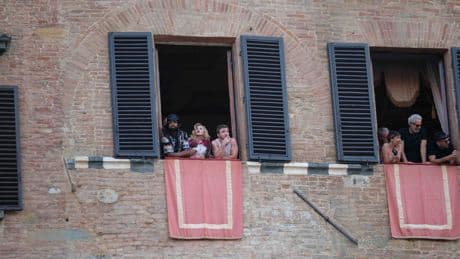 Pop-Star: Madonna feiert 67. Geburtstag beim Pferderennen in Italien