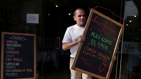 ¿Cuánto 'jugo' se le puede sacar a un papa? "Este milagro nació de un sacrilegio"