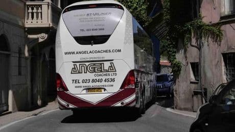 Pullman turistici, arrivano i primi divieti a Rapallo e Santa Margherita