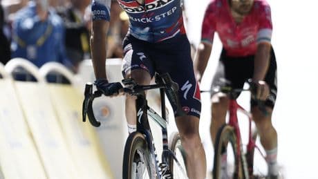 Tour de France : poids plume de 52 kg, «la miette», coureur bordélique... Qui est Valentin Paret-Peintre, héros français au Ventoux ?