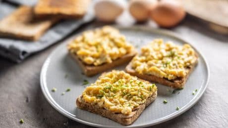 Kevin De Bruyne chef's 4-ingredient scrambled eggs recipe in under ten minutes