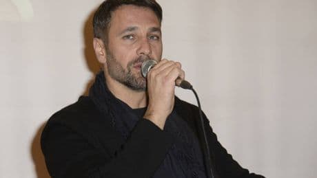 "Se mi vieni incontro...". Tutti i messaggi ricevuti da Raoul Bova: indaga la procura