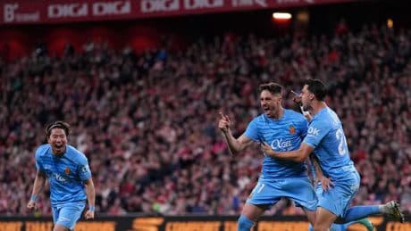El Mallorca recupera a Raíllo y Costa pero no a sus cuatro lesionados para viajar a Donostia