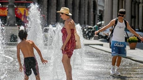Liguria, temperature oltre i 36 gradi: bollino arancione a Genova e stop ai lavori all’aperto