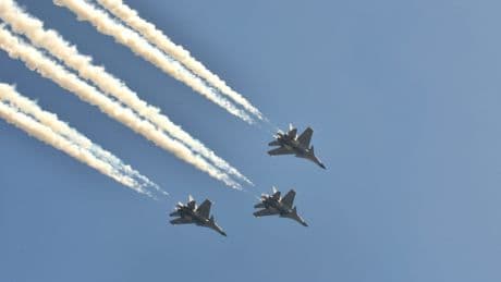 Pakistan Başbakanı: Hindistan'ın saldırılarına karşılık vermeye başladık