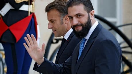 Syriens Übergangspräsident al-Schaara von Macron in Paris empfangen