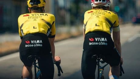 Robo masivo en La Vuelta al Visma: con las bicicletas justas para salir en la tercera etapa