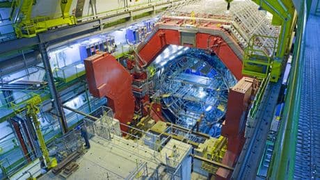 Au Cern, les chercheurs réussissent à transformer le plomb en or