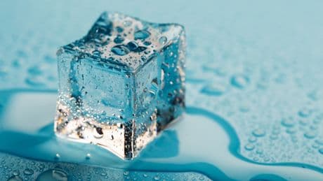 Geheimtrick vom Barkeeper: So schmelzen Eiswürfel viel langsamer
