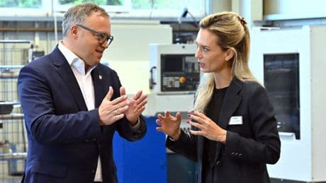 Unternehmenstour: Voigt fordert Bürokratieabbau für mehr Wirtschaftskraft