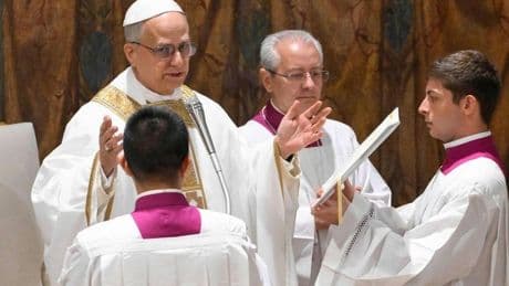 El nuevo Papa afirma que la Iglesia debe ser «un faro» por la «santidad de sus miembros»