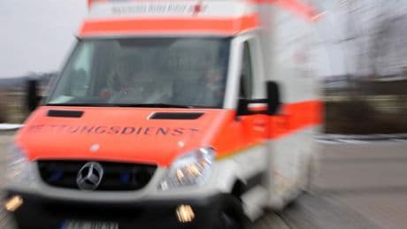 Lebensgefahr – Mann stürzt in Hamburg aus drittem Stock