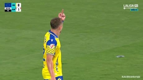 ¿La locura del año en el fútbol?: el Cádiz gana con dos goles en el 95' y en el 97'