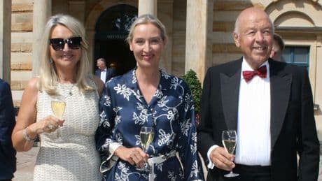 Zum Walküren-Ritt in Bayreuth - AfD-Weidel und ihr Milch-Milliardär Theo Müller
