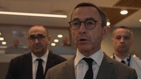 DOCUMENT BFMTV. Bruno Retailleau juge que le défilé du 1er-Mai s'est "mieux déroulé que ce que l'on pouvait craindre"