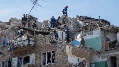 En direct, guerre en Ukraine : l’UE annonce de nouvelles sanctions contre la Russie, après les dernières attaques  à Kiev qui ont fait au moins 19 morts