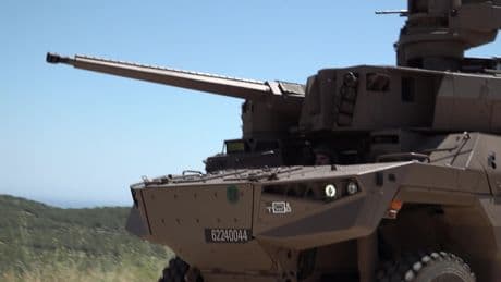 «Un bijou de technologie» : à la découverte du «Jaguar», nouvel engin blindé de l’Armée de Terre