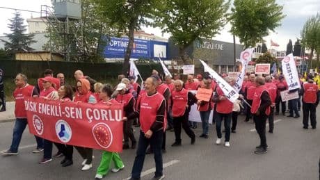 Çorlu ve Lüleburgaz'da yurttaşlar 1 Mayıs için yürüdü