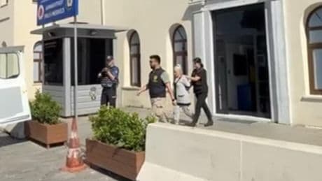 Ortaköy’de velilerin bıçaklı kavgası: Kızına akran zorbalığı yapan çocuğun babasını bıçakladı