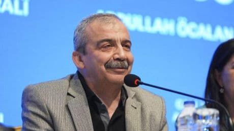 Siyasetçi, yönetmen, oyuncu: Sırrı Süreyya Önder'in 62 yıla sığdırdığı siyaset ve sanatla dolu hayatı...