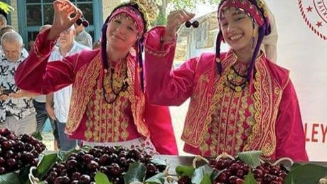 Renkli görüntüler! Tekirdağ'da 59'uncu Uluslararası Kiraz Festivali başladı