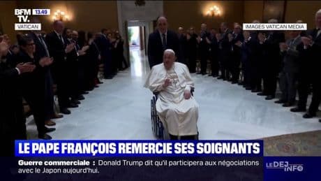 Le pape François a reçu et remercié le personnel qui l'a soigné