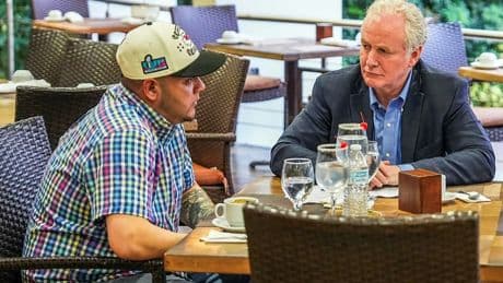 Un sénateur américain rencontre un Salvadorien expulsé à tort par l'administration Trump
