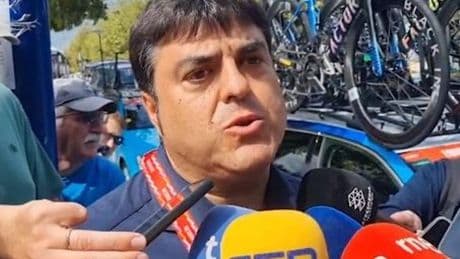 El director español que cuida de los ciclistas de Israel: «Hemos pasado miedo»