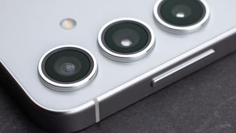 Android Circuit: Pixel 10 Pro Prices, Honor’s Foldable Success, New Galaxy S25 Leaks