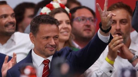 El liberal y proeuropeísta Trzaskowski ganaría las elecciones polacas por una ligera ventaja, según los sondeos