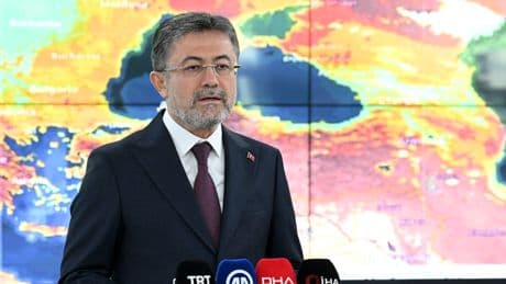 Bakan Yumaklı'dan açıklama geldi... "Yapay et" üretimi iddialarına cevap