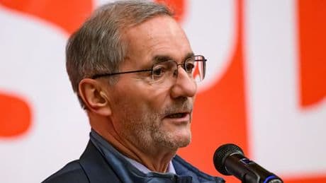 Ex-SPD-Chef Matthias Platzeck fliegt offenbar regelmäßig nach Russland