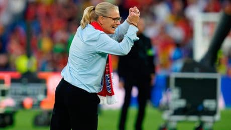 Engelse media: ’Er was scepsis, maar Sarina Wiegman is buitengewoon, een grootheid’