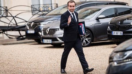 « L’énigme » Sebastien Lecornu, seul ministre rescapé des deux mandats d’Emmanuel Macron, désormais à la tête du gouvernement