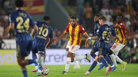 İzmir'de nefes kesen gece: Fenerbahçe Süper Lig'e puan kaybıyla başladı!