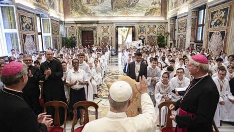 Reçu au Vatican, Mgr Laurent Ulrich a invité Léon XIV à visiter Paris