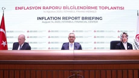 Mahfi Eğilmez'den ekonomistlerin 'Merkez Bankası' kavgasına açıklama