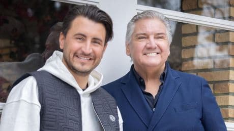 ’Danny Froger verkoopt woning in Huizen met dikke winst’
