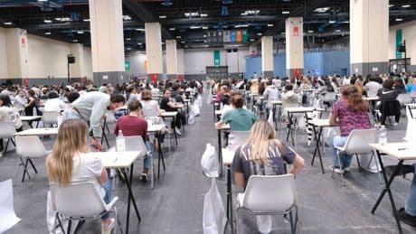 Medicina, tre esami in contemporanea in tutta Italia dopo il primo semestre: 31 domande in 45' per ogni materia