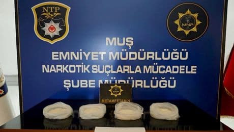 Otomobilde 2 kilo 15 gram uyuşturucu ele geçirildi